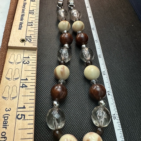 Ribbon threaded through silver cubicle chain with brown, beige and crystal beads - Picture 4 of 12